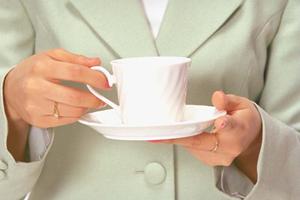 東京駅直結！便利なJR東海リテイリング・プラス運営のPLUSTA東京八重洲中央の魅力と店舗情報